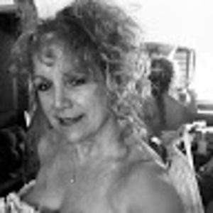 Meet your Posher, Deena